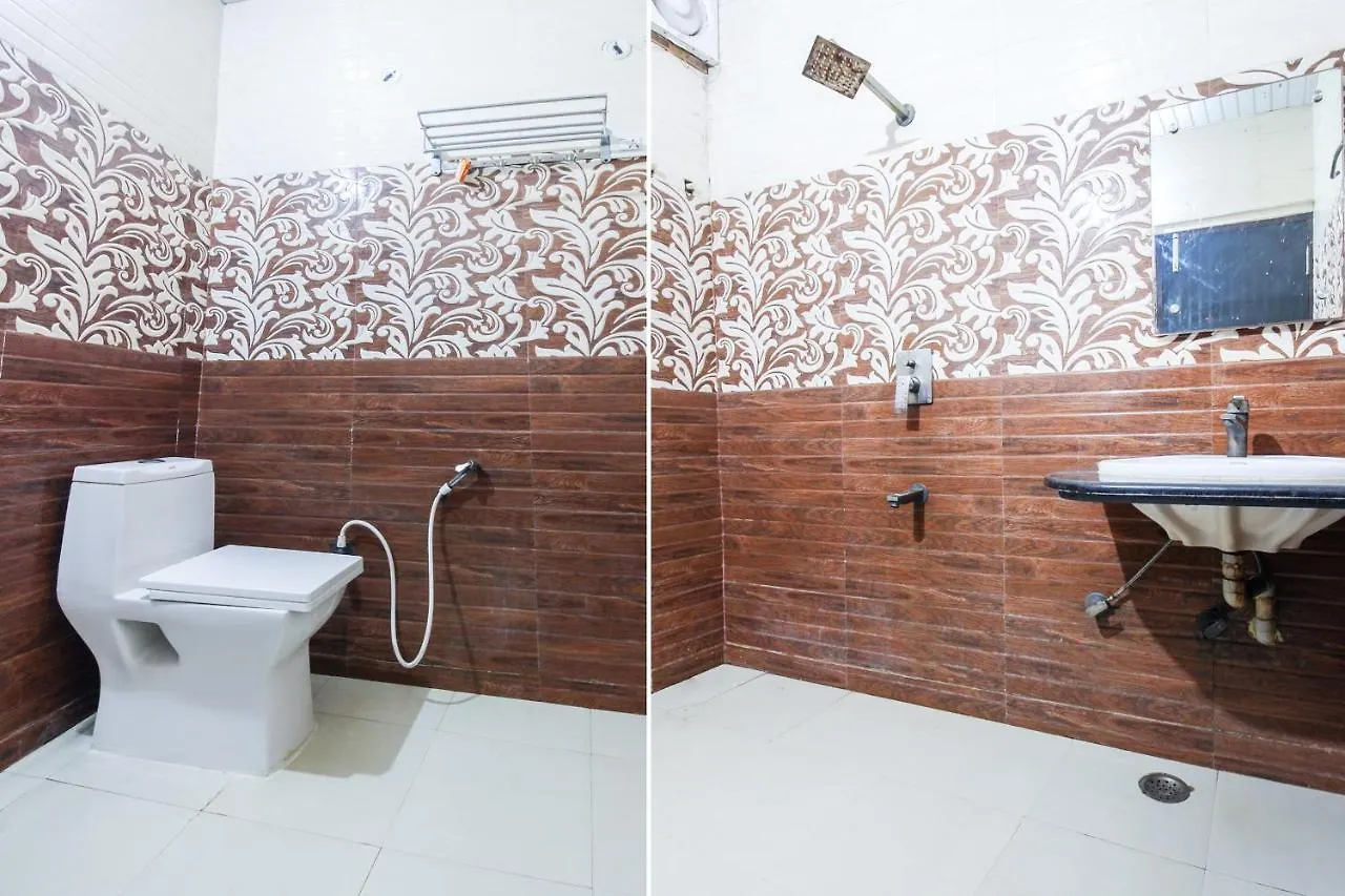 Hotel O Jalsa Tajganj 3*,