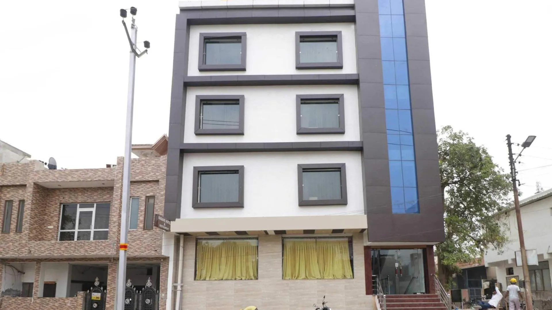Hotel O Jalsa Tajganj